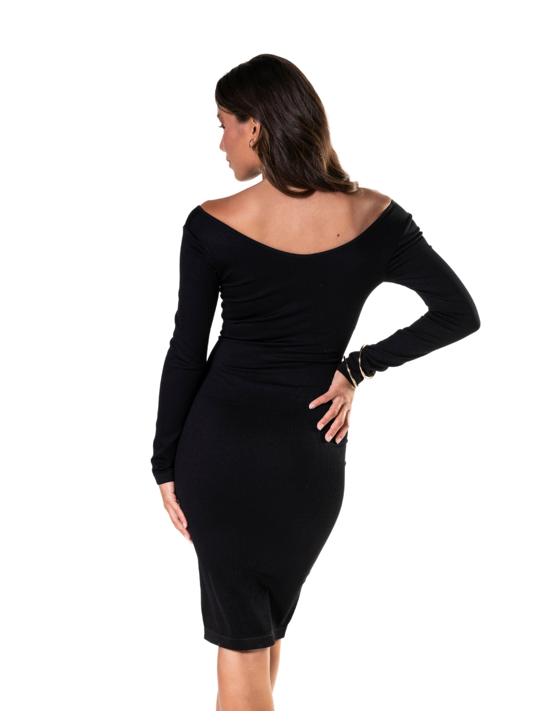 Robe gainante à manches longues et col en V